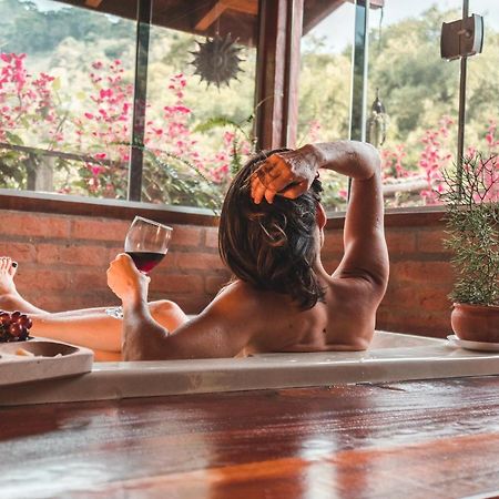 Willa Casa Pedacinho De Ceu Com Banheira De Hidromassagem E Lareira São Bento do Sapucaí Zewnętrze zdjęcie